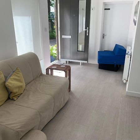 1-Bedroom Apartment Next To University Bridge of Allan Kültér fotó