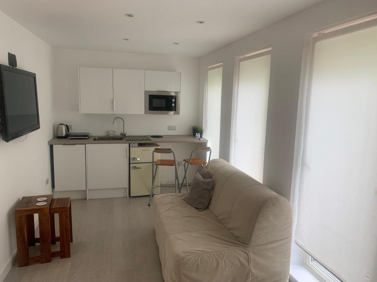1-Bedroom Apartment Next To University Bridge of Allan Kültér fotó